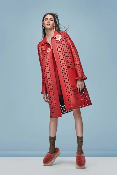 Look 16